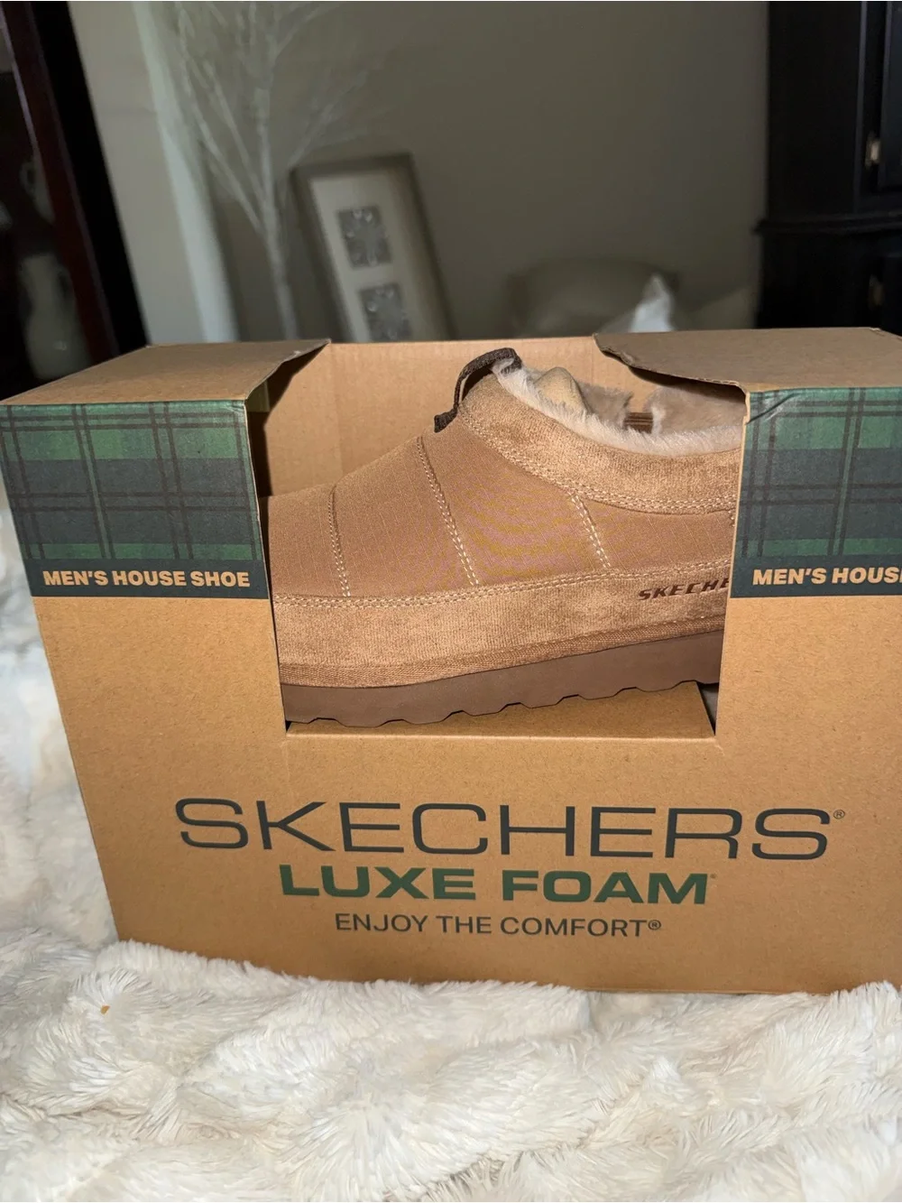 Skechers Men’s Slip-On house shoe-Tan sz10 wide fit
